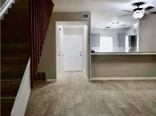 5330 Balcones Dr APT B, Austin, TX 78731