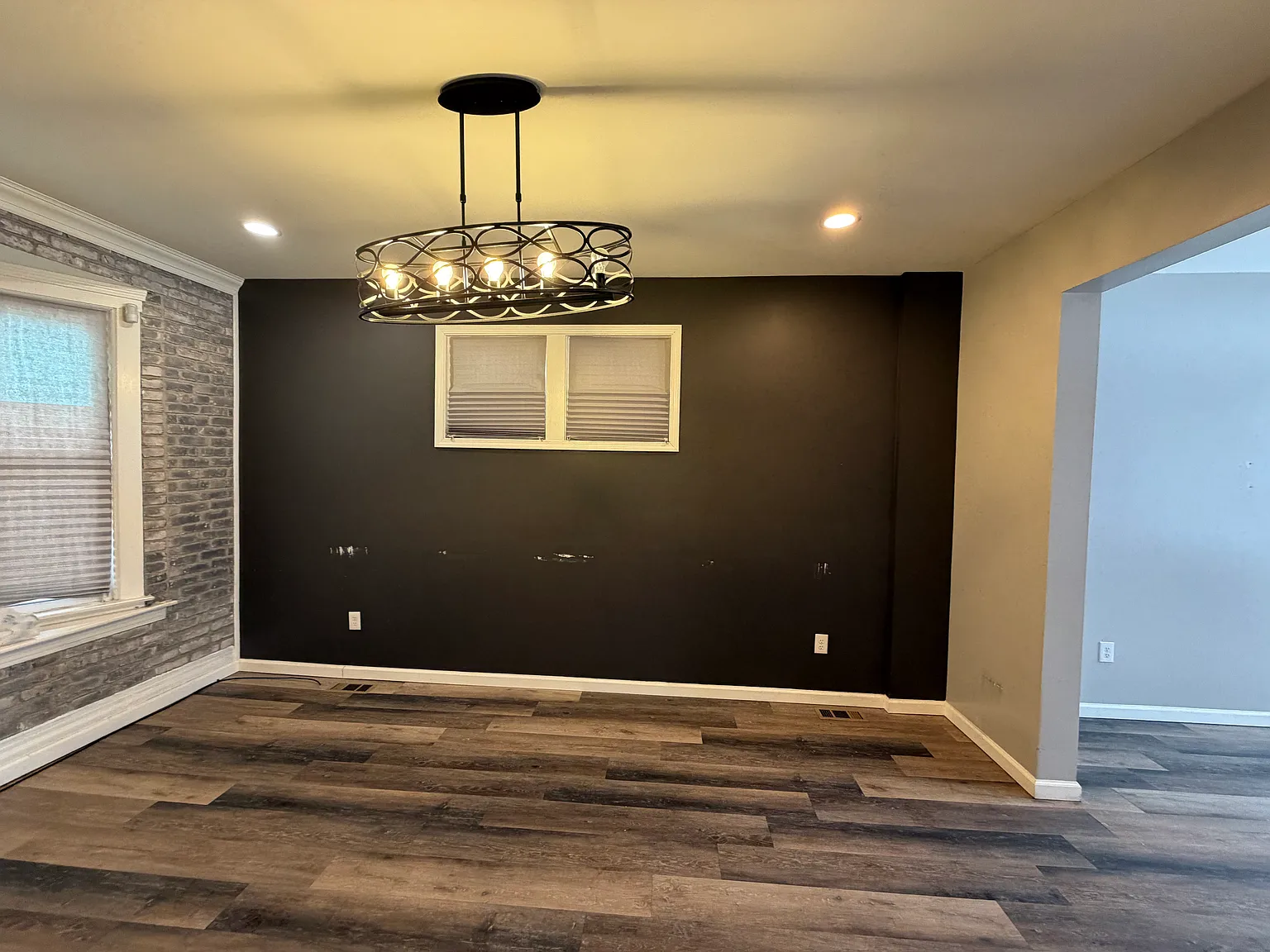 5 bed, 2.5 bath, 3000 sqft, $2,850 — Photo 4