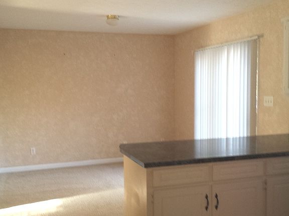 5th image of 4232 Bradley Dr