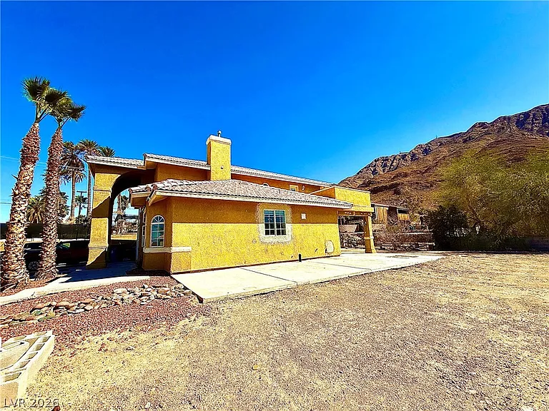 764 Benedict Dr — Photo 3