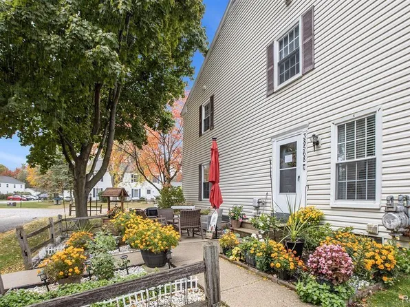 38568 Capetown Ct, Clinton Township, MI 48038