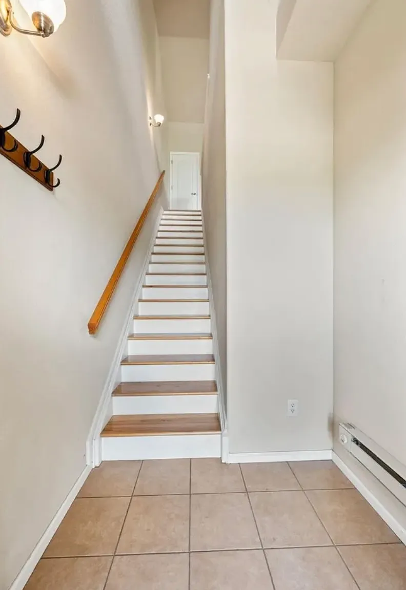 1 bed, 945 sqft, $1,780 — Photo 3