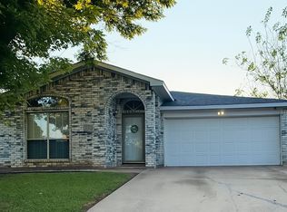 9403 Crimnson Ct, Dallas, TX