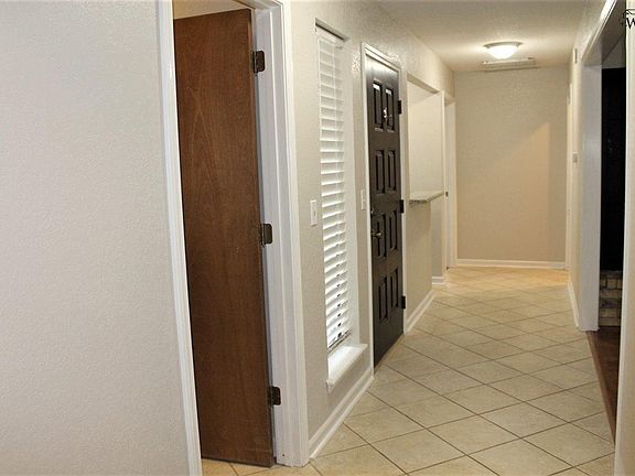 2nd image of 4343 S Leighton Cir