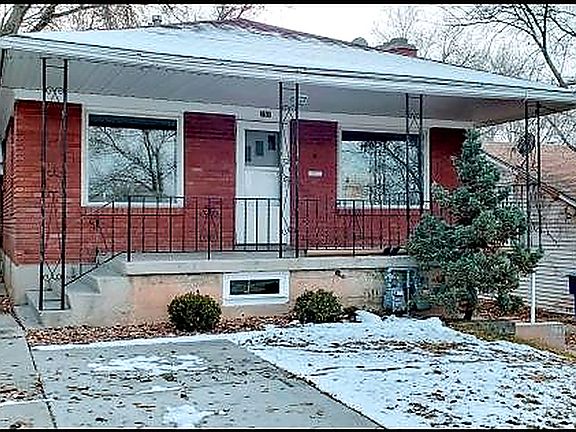 3rd image of 757 E 30th St S