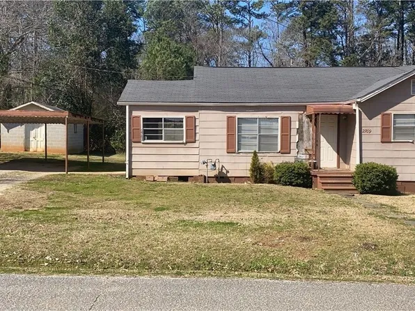 2709 16th Ave, Valley, AL 36854