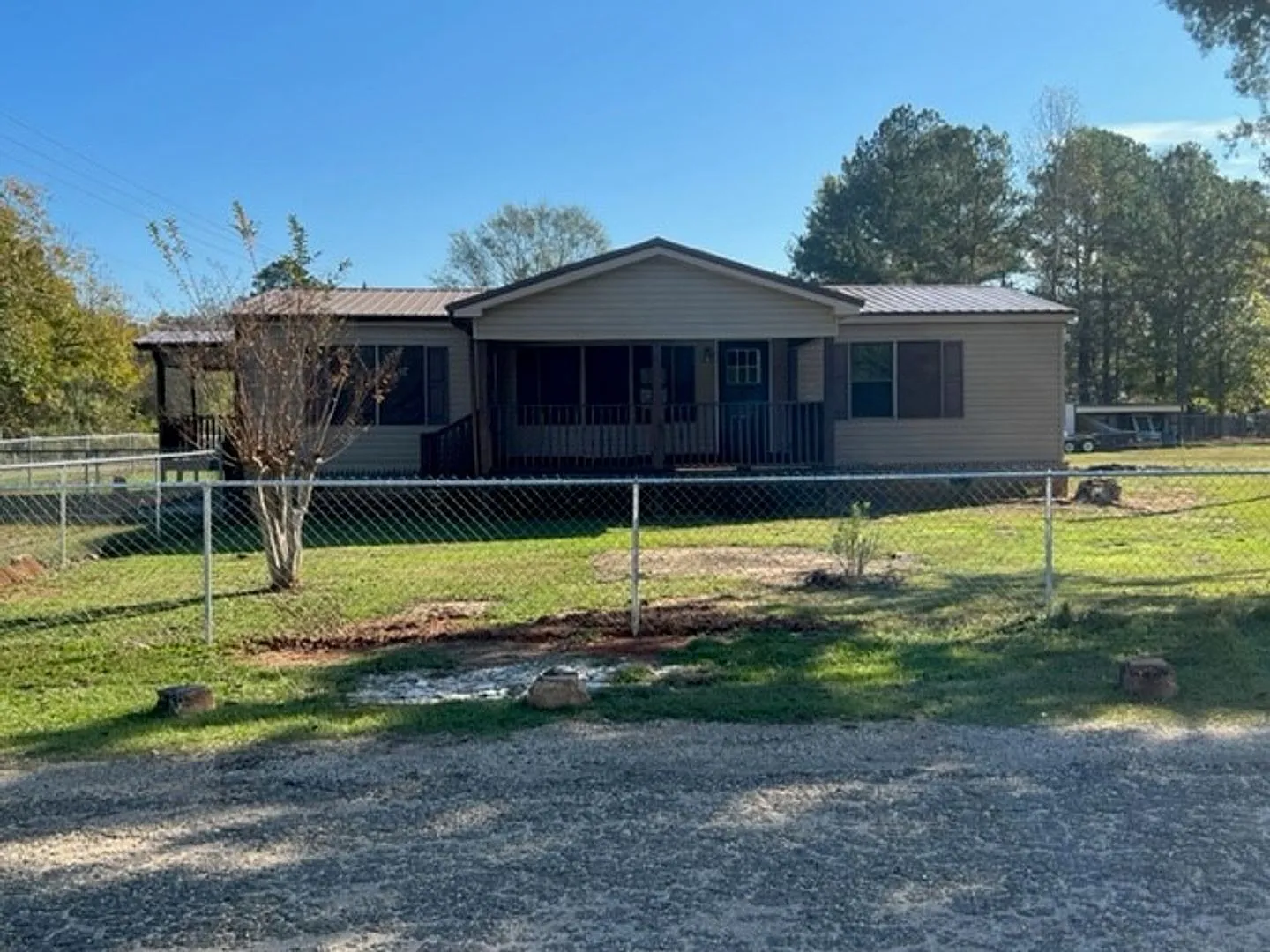 3 Bed 2 Bath Available Now! — Photo 4