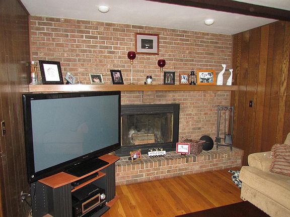 5th image of 5845 Chapelhill Dr