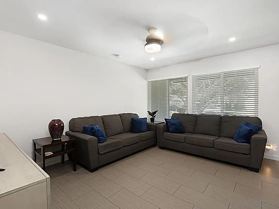 3rd image of 5268 Marigot Pl