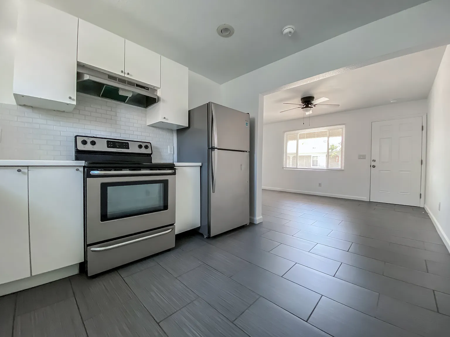 2 bed, 680 sqft, $1,100 — Photo 2