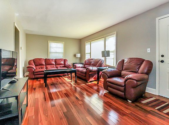 4th image of 336 Bernice Ave