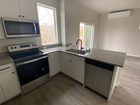 606 Telegraph Rd, Bellingham, WA 98226