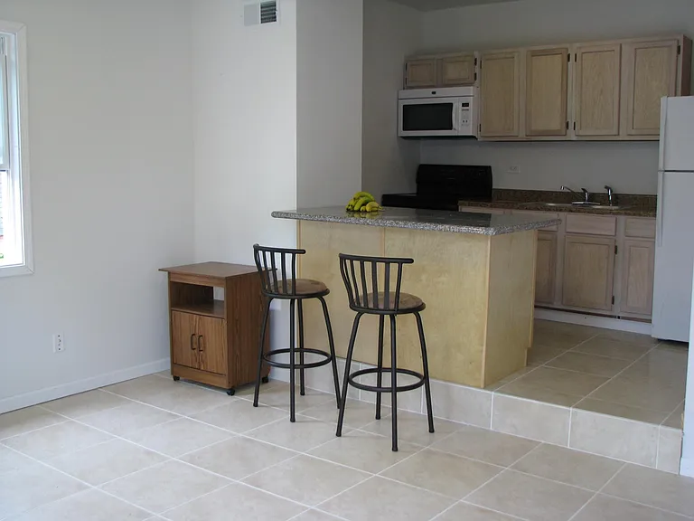 318 Park Ave — Photo 1