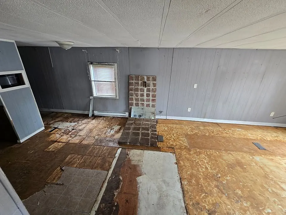2 bed, 1.0 bath, $550 — Photo 4