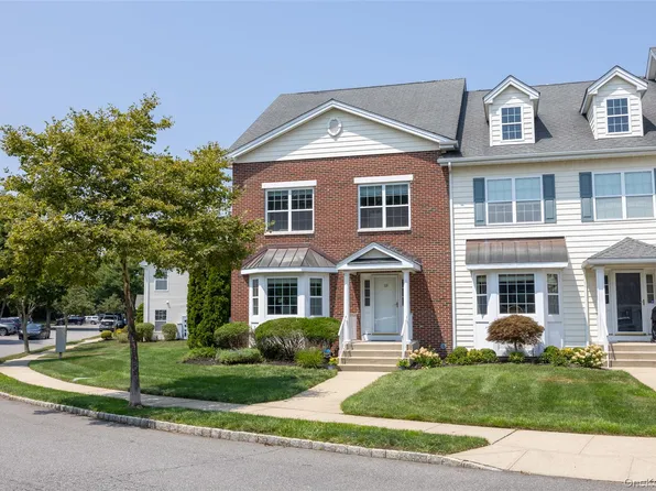 158 Brattle Circle, Melville, NY 11747