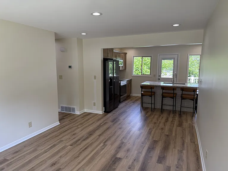 1661 & 1663 2nd St #1663 — Photo 9