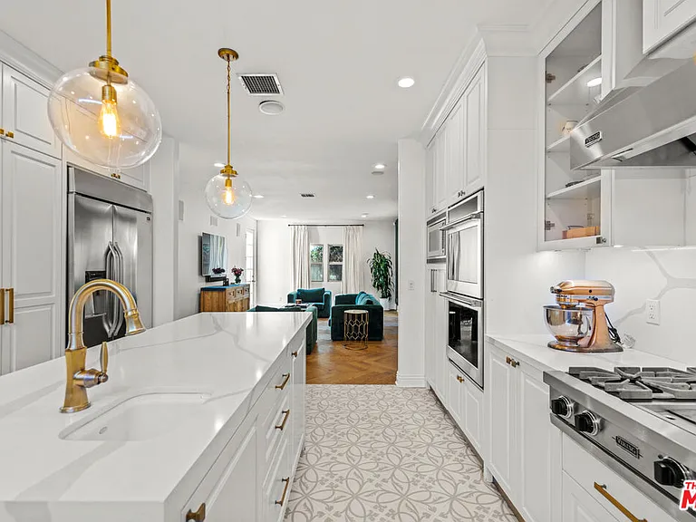 725 Oxford Ave — Photo 20