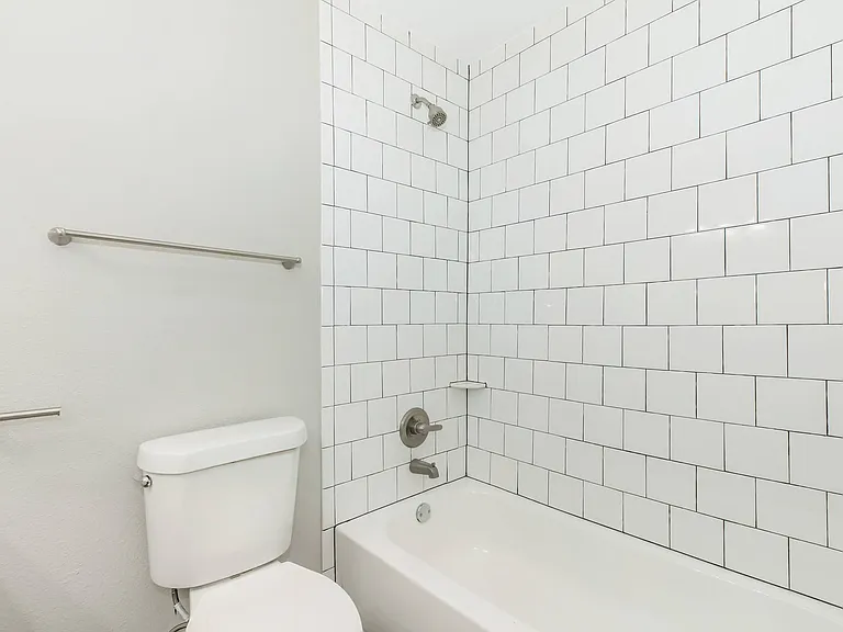 Villas at Alameda — Photo 30