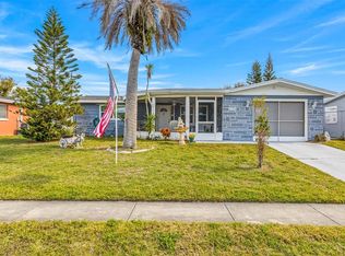 2132 Lyra Dr, Holiday, FL 34690