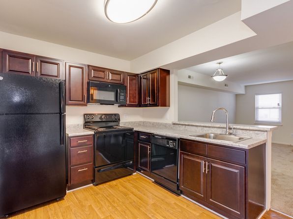 Ashland Towne Square | 204 Kings Arms Ct, Ashland, VA