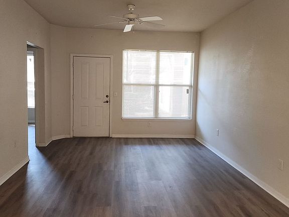 4th image of 5001 Hemingway Cir