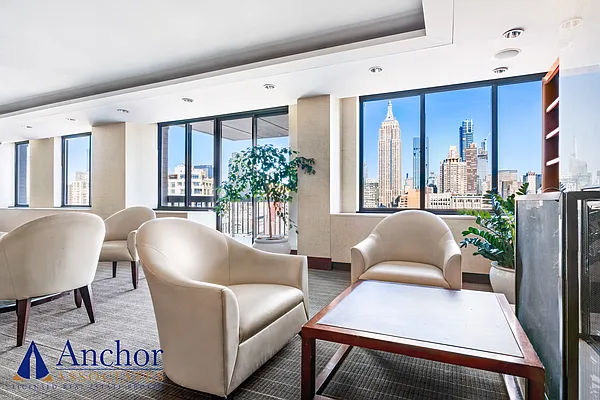 Rented by Anchor Associates | media 18