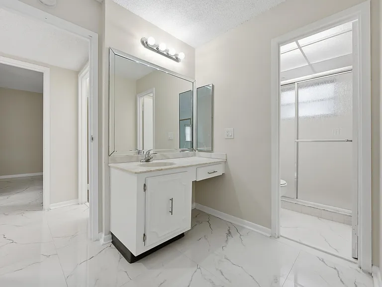 3000 Riverside Dr #201-1 — Photo 19