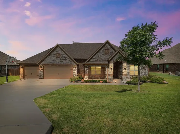 104 Willow Oak Dr, Krugerville, TX 76227
