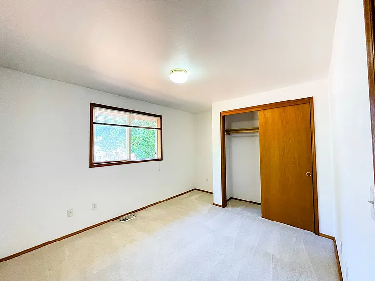 3022 Russell Way #B — Photo 10