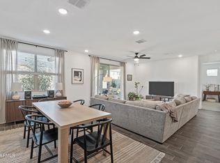 4350 W Sebastian Ln, San Tan Valley, AZ 85144