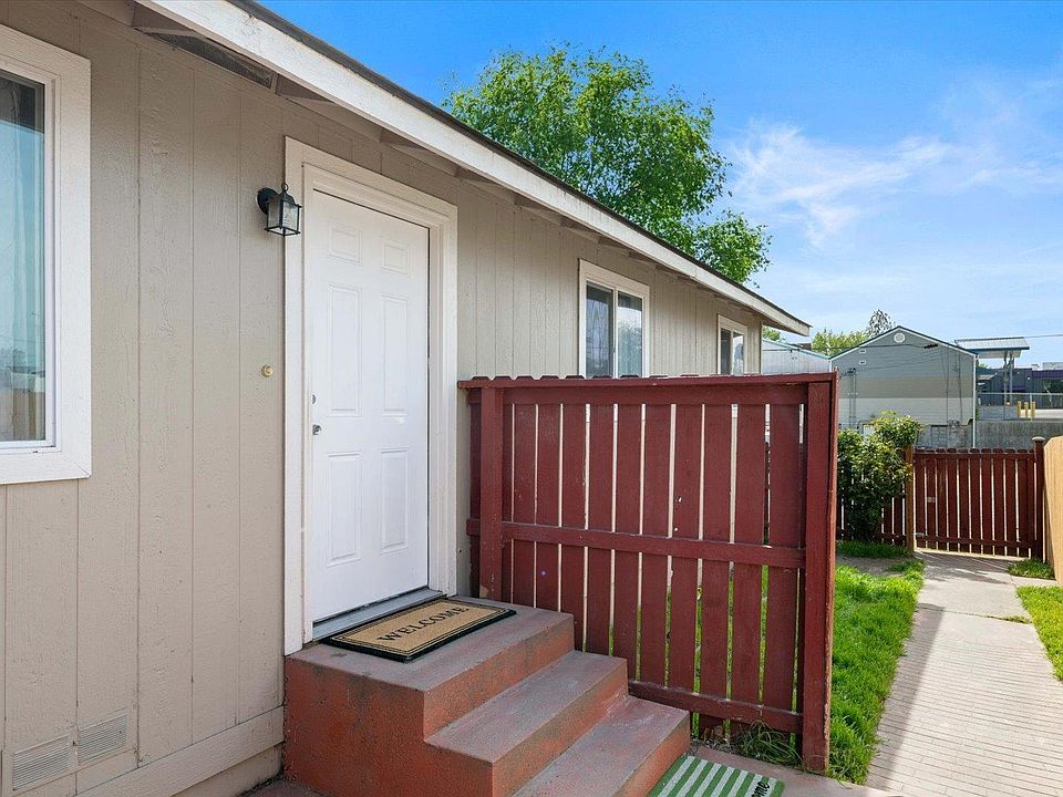 1st image of 705 8th St