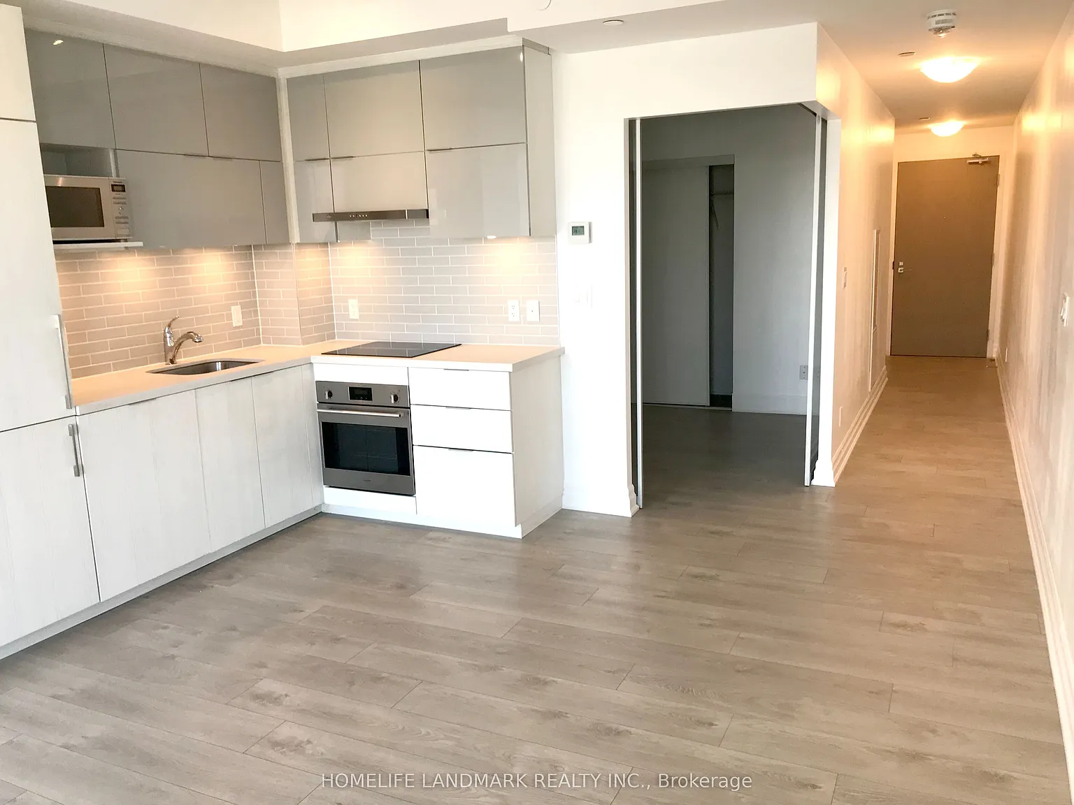 York Condos — Photo 4