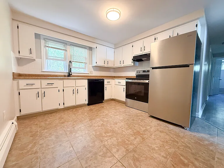 7 Meisner Cir #42 — Photo 4