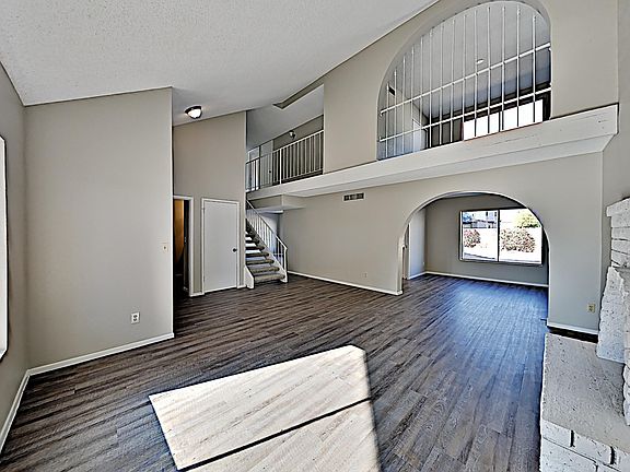 4th image of 1638 E Northshore Dr