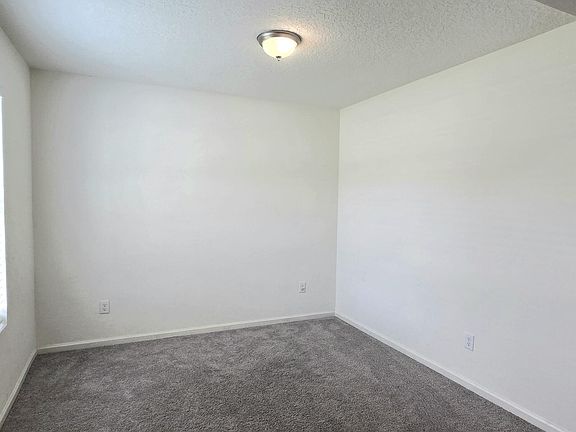 5th image of 570 INDEPENDENCE Drive
