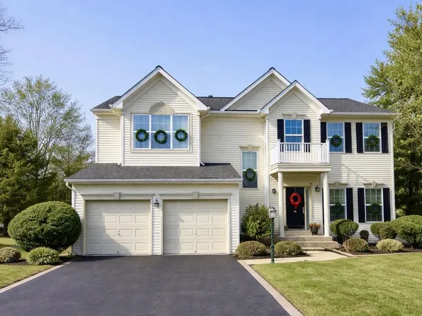 11998 Youngtree Ct, Bristow, VA 20136