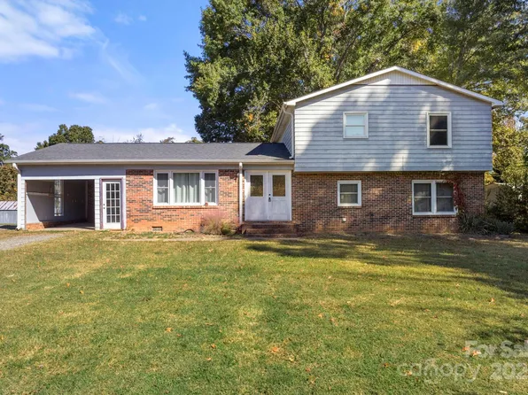 543 Blacksnake Rd, Stanley, NC 28164