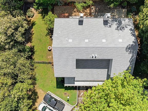 4th image of 1140 Larkin Way