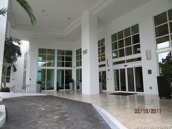 3rd image of 950 Brickell Bay Dr #103A