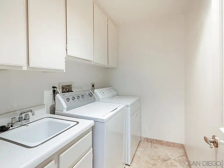 5105 Renaissance Ave #A — Photo 12