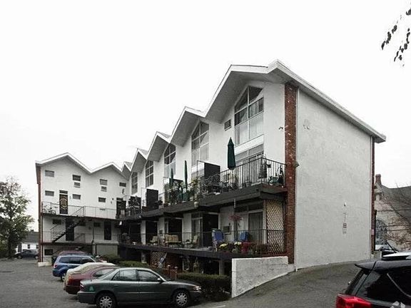 2nd image of 43 S Highland Ave APT 5