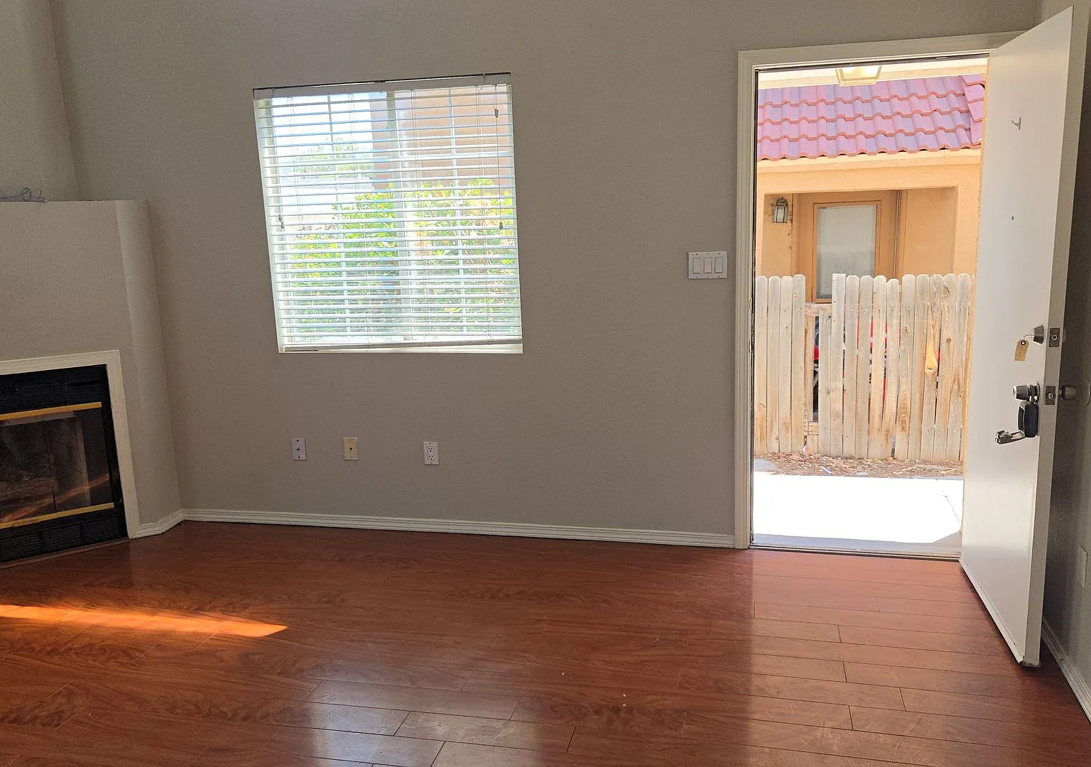 Cute townhome in Northwest side of Albuquerque — Photo 4