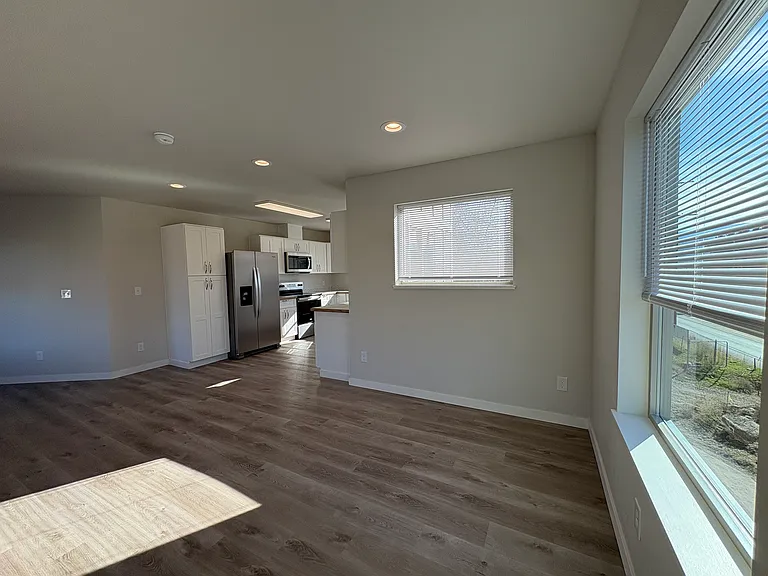 2210 N Arden Ct #B — Photo 24
