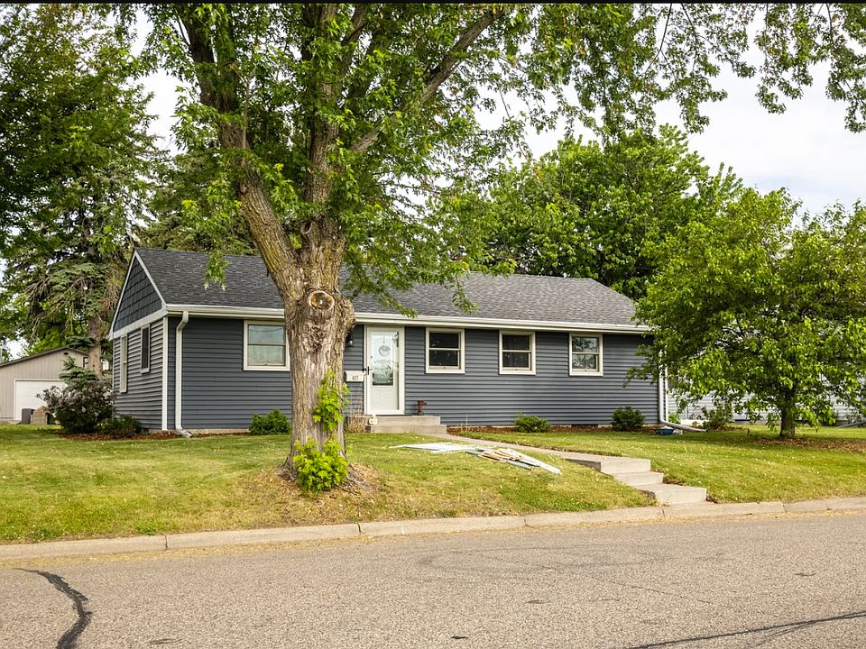 1st image of 417 6th Ave NE