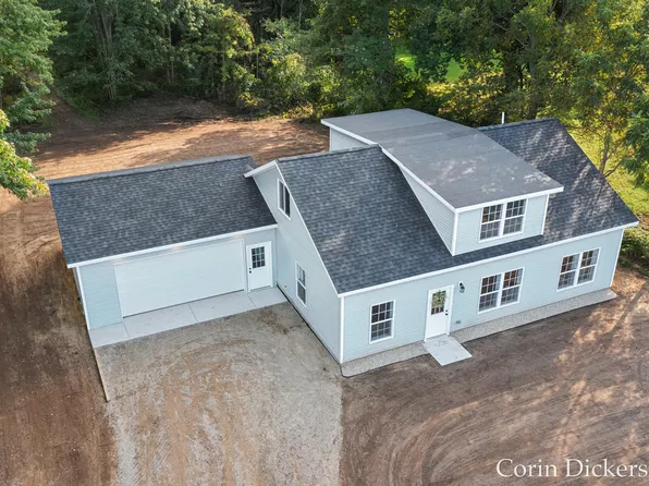 11712 Wilson St, Nunica, MI 49448