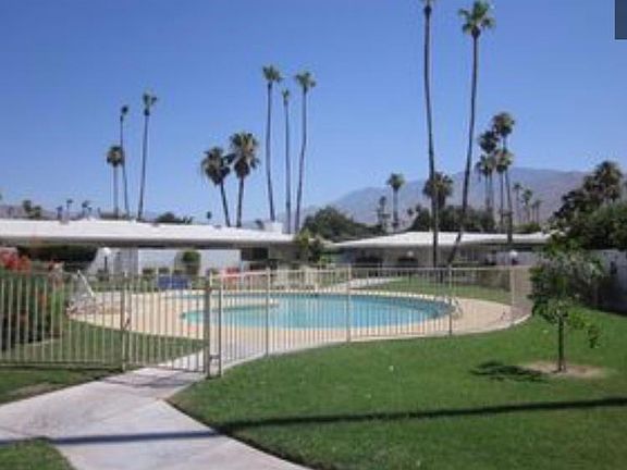 Community pool behind the unit