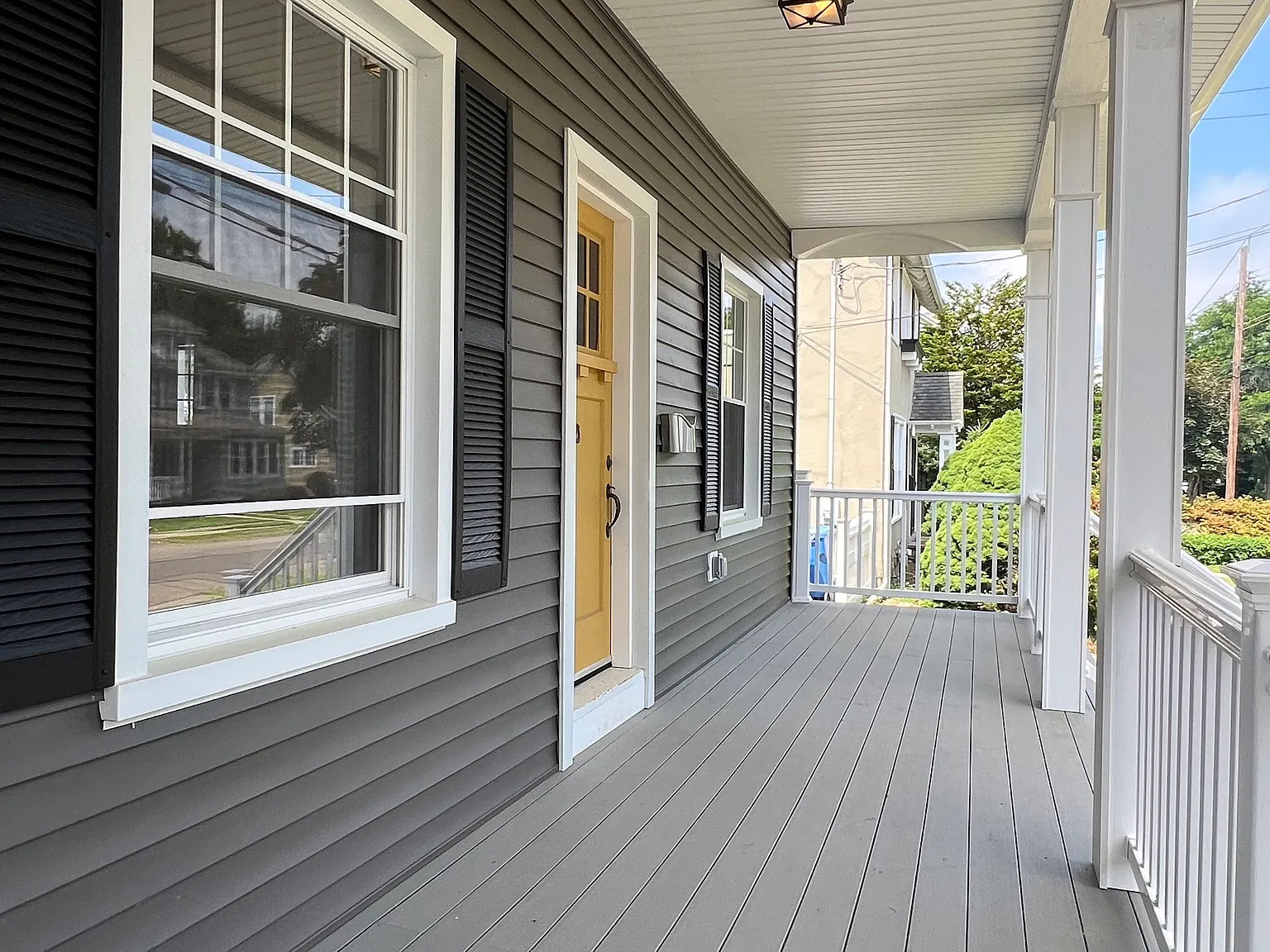4 bed, 2100 sqft, $3,300 — Photo 2