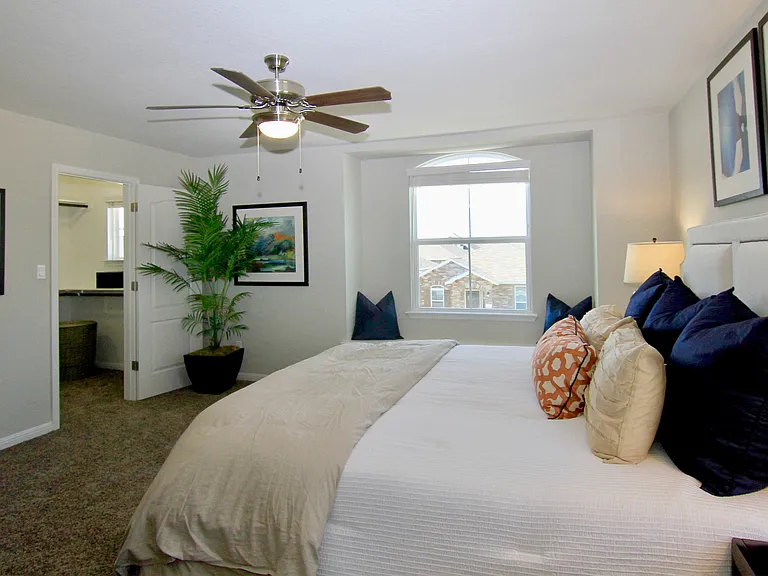 737 Coconut Grove St #737 — Photo 8