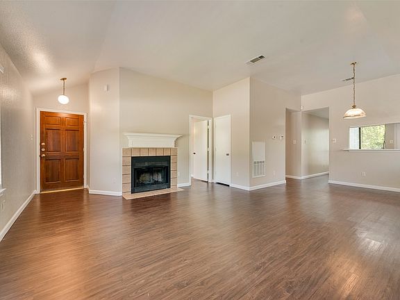 2nd image of 208 E Denton Dr