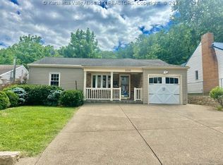 1006 Village Dr, South Charleston, WV 25309